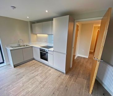 2 Bed Penthouse, Cross Green Lane, LS9 - Photo 5
