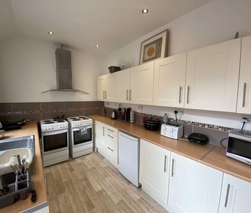 1 bedroom in a house share to rent - Photo 4