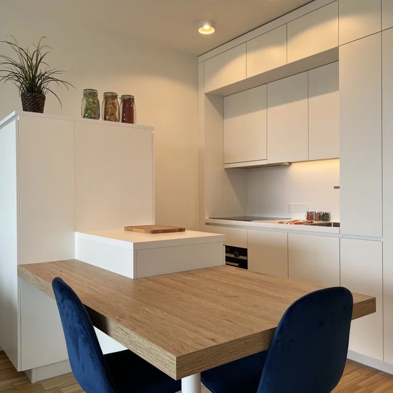 Traumblick aus dem 10. Stock mit Riesenbalkon! - Foto 1