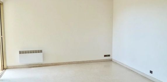 Location Appartement - Le Cannet - Photo 2