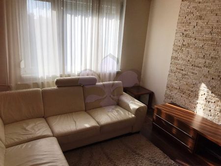 Three bedrooms flat close to tramline - Fotó 2