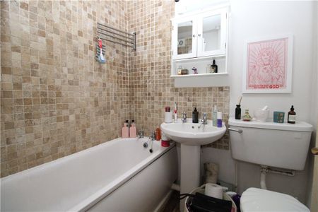 Denton Street, London, SW18 2JR - Photo 5