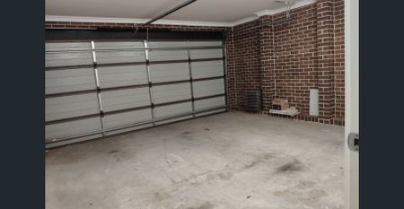 Modern 4-bedroom house in Kellyville - Photo 2