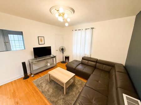 For Lease - 20 Bayard Avenue Unit# Main, Toronto, Ontario - Photo 2