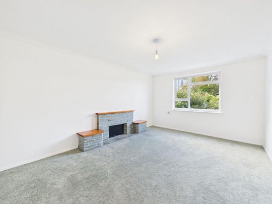 3 bedroom flat to rent - Photo 1