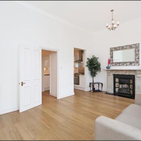 Finborough Road, Chelsea - Photo 1