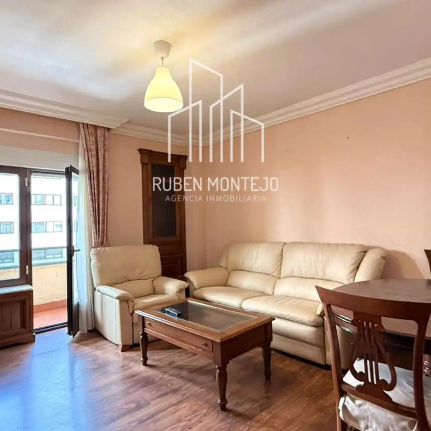 Piso de alquiler en Iscar Peyra, Barrio del Centro - Photo 1