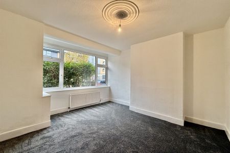 2 bed House Grantham Road, Manor park, E12 - Photo 4