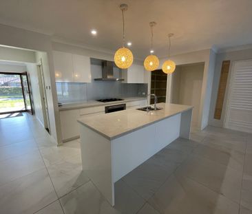 Stunning Family Home in the Heart of Silverwater - Photo 5