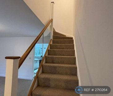 3 bedroom terraced house to rent - Photo 4