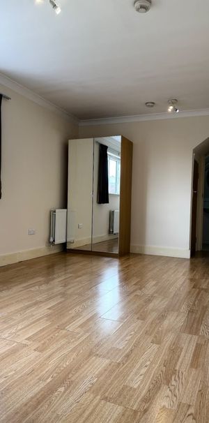 Studio Flat, Tanfield Avenue, NW2 - Photo 1