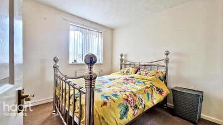 2 bedroom end of terrace house to rent - Photo 5