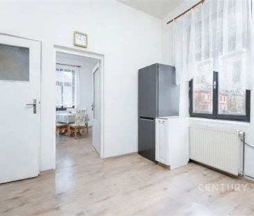Pohodlný byt 3+1 s výhledem, bez zařízení, Zborovská 622, Kamenický... - Фото 4