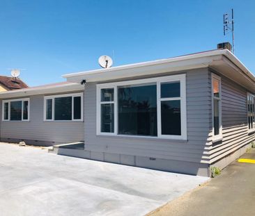 Low maintenance living close to Hamilton Central! - Photo 6