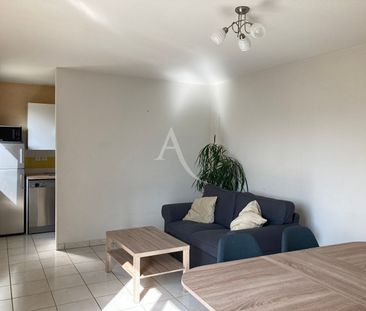 Location Appartement 3 pièces 54m² FONTENAY LE COMTE 85200 - Photo 2
