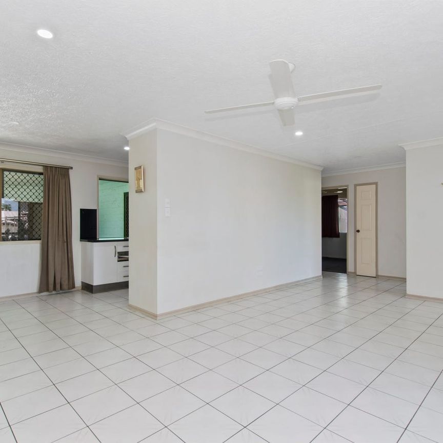 Beautiful Family Home in a Quiet, Convenient Pocket of Kirwan - Photo 1