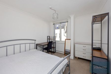 4 bedroom apartment to rent - Photo 4