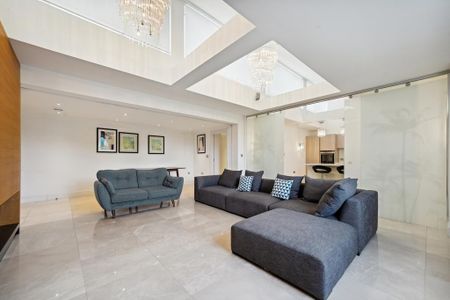 4 bedroom apartment to rent - Photo 2