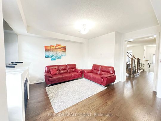 Condo Townhouse For Lease | E9233655 - Photo 1