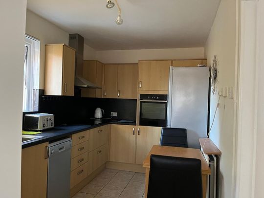 1 Bed Flat, Langhill Avenue, BS4 - Photo 1