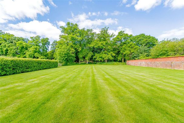 Exceptional luxury home in West Cheshire with swimming pool, stables, wonderful gardens and option for business space - Photo 1