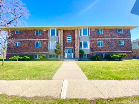 2-bedroom, 1-bathroom unit located at 388 Park Ave East #104 for rent in Chatham - Photo 4