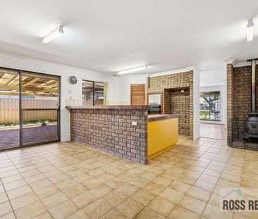 Spacious Family Home - Photo 6