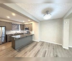 3 Bed 2.5 Bath Townhouse Walker South Edmonton - Photo 4