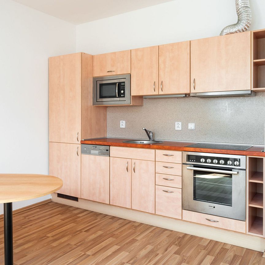 Pronájem bytu 1+kk 39 m² - Fotografie 1