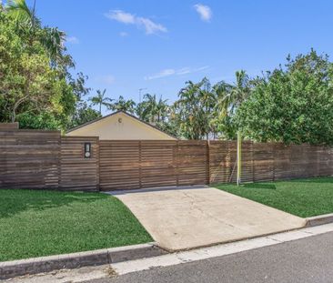 Private, Family-Friendly Home in Southport’s Best Location! - Photo 5