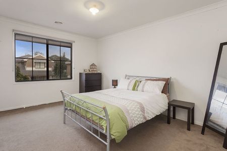 8 St Johns Court, South Morang. - Photo 5