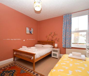 3 bedroom terraced house to rent - Photo 6