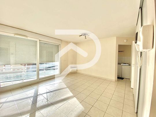 À BOURGES À louer Appartement 1 pièce 29.7 m2 Loyer 390,00 €/mois charges comprises * - Photo 1