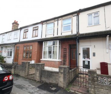 Courtenay Road, Woking - Photo 3