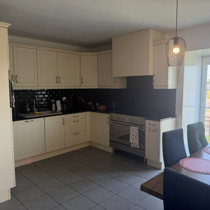 Appartement te huur in Roeselare voor € 750 met 2 slaapkamers - Photo 1