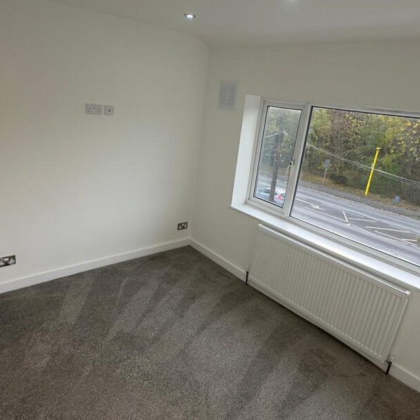 Kirkstall Road, Burley, Leeds, LS4 2QD - Photo 2