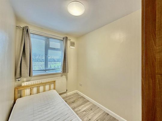 3 bedroom apartment to rent - Photo 1