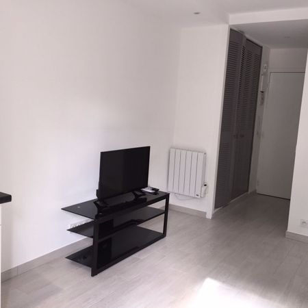 Location Appartement 1 pièce 19m² - Photo 4