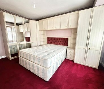 4 bedroom house to rent - Photo 3