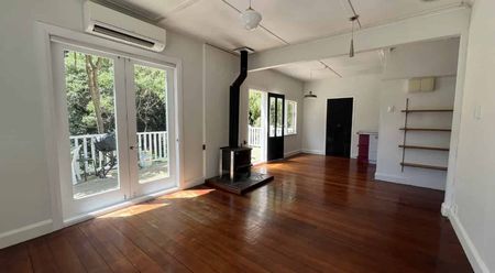 Two Bedrooms, Brooklyn - Photo 3