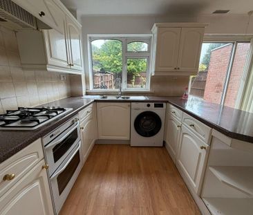 3 bedroom semi-detached house to rent - Photo 4