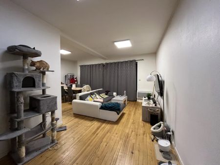 Location Appartement 2 pièces 74m² VALENCE 26000 - Photo 2