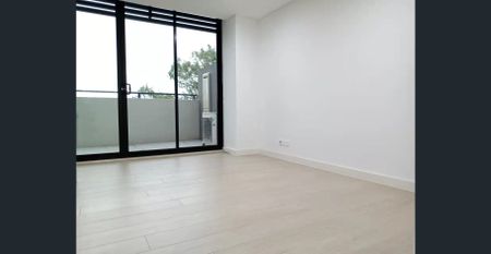 Stylish one-bedroom apartment in secure building - Photo 3