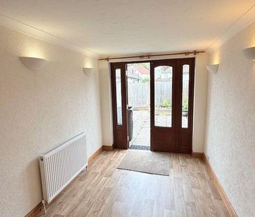2 bedroom semi-detached bungalow to rent - Photo 4