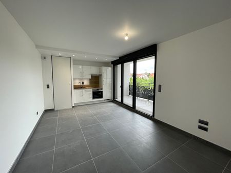 Appartement Noisy Le Grand 2 pièces 39.42 m2 avec terrasse et parking - Photo 3