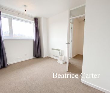 3 bedroom end of terrace house to rent - Photo 3