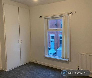 3 bedroom end of terrace house to rent - Photo 5