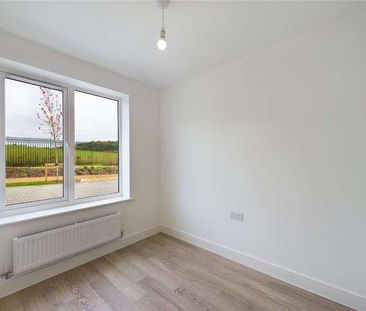 Aspen Gardens, Shaw, Newbury, West Berkshire, RG14 - Photo 6