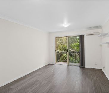 Beautifully Renovated Coastal Unit | Available Now - Photo 1