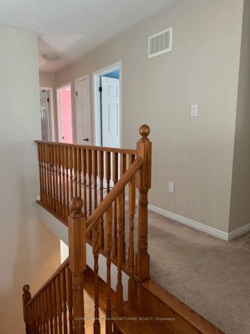 Detached Home For Lease | W9237250 - Photo 2